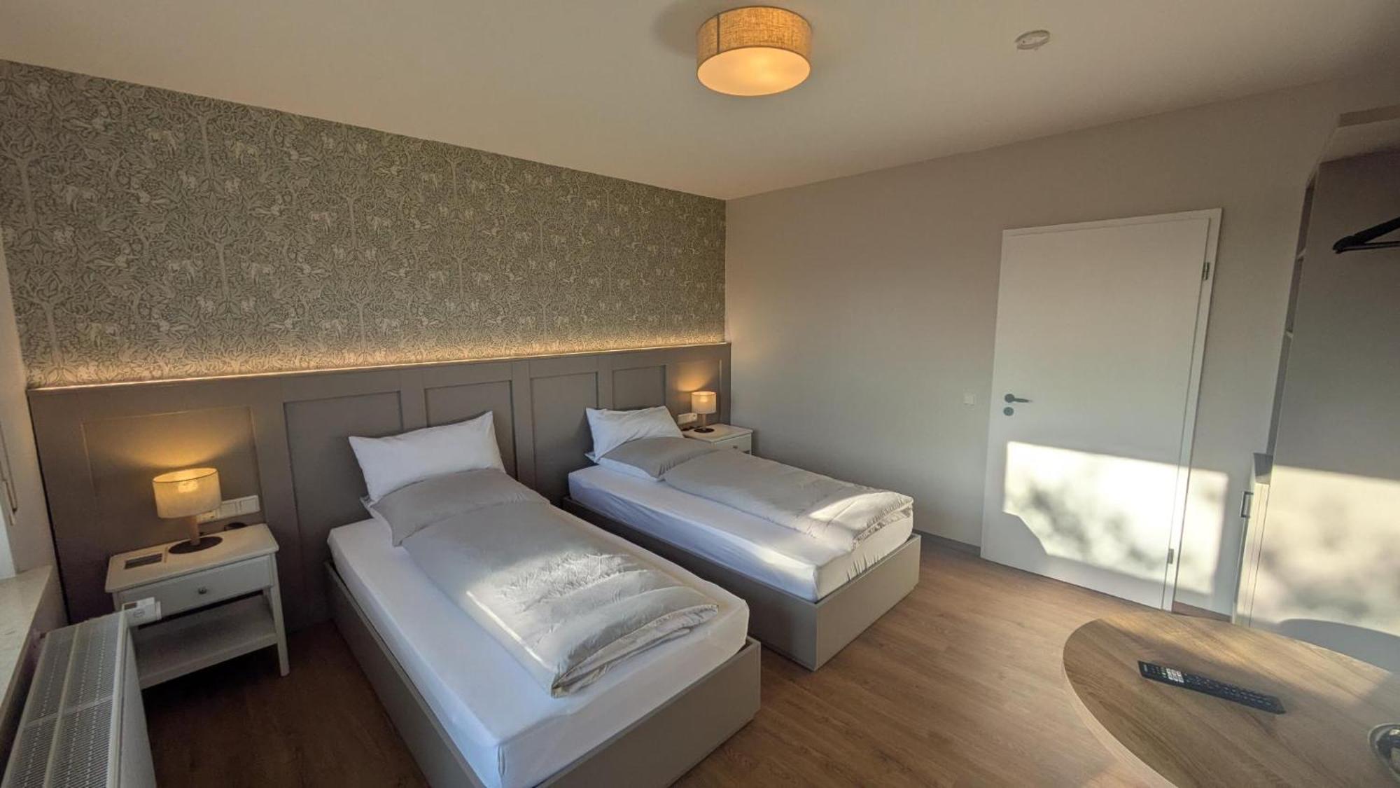 Landhotel Sonneneck - Breuna Im Naturpark ภายนอก รูปภาพ