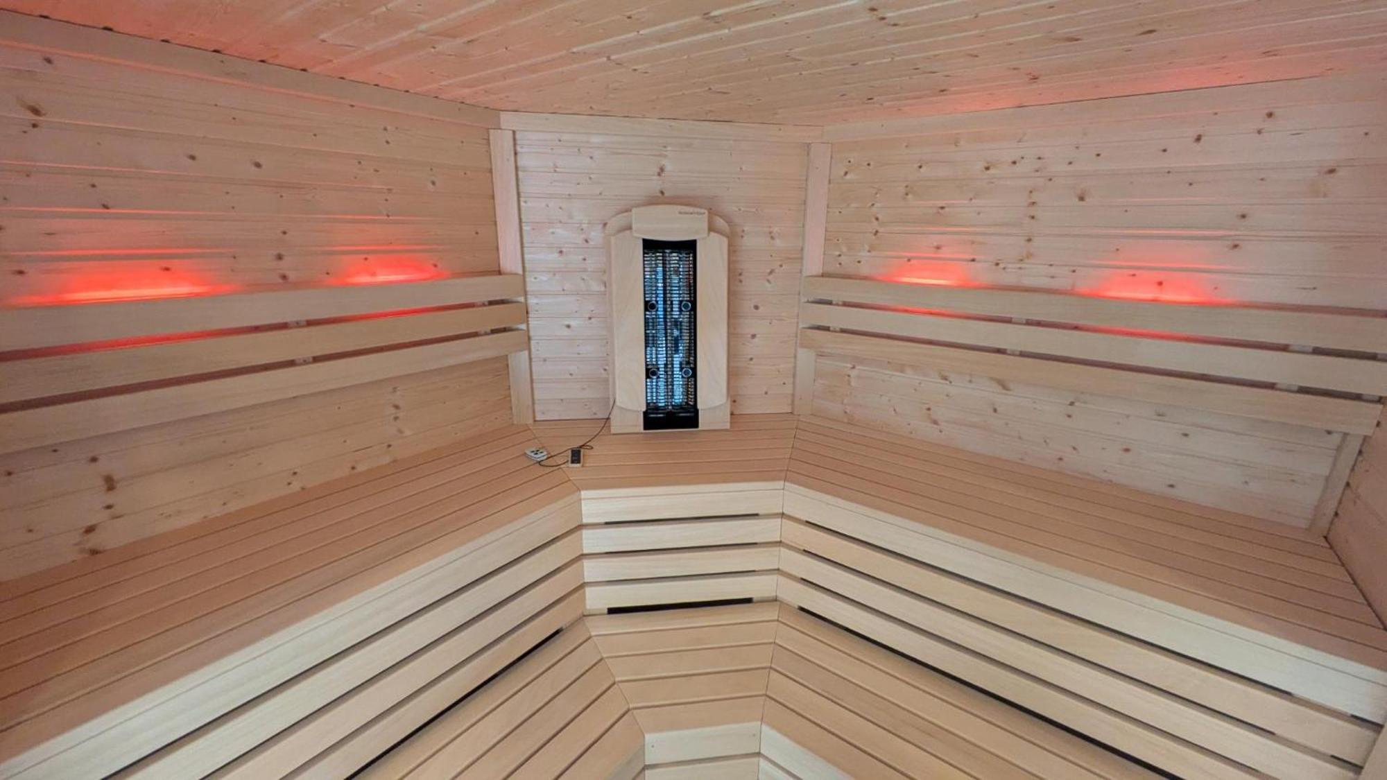 Landhotel Sonneneck - Breuna Im Naturpark ภายนอก รูปภาพ