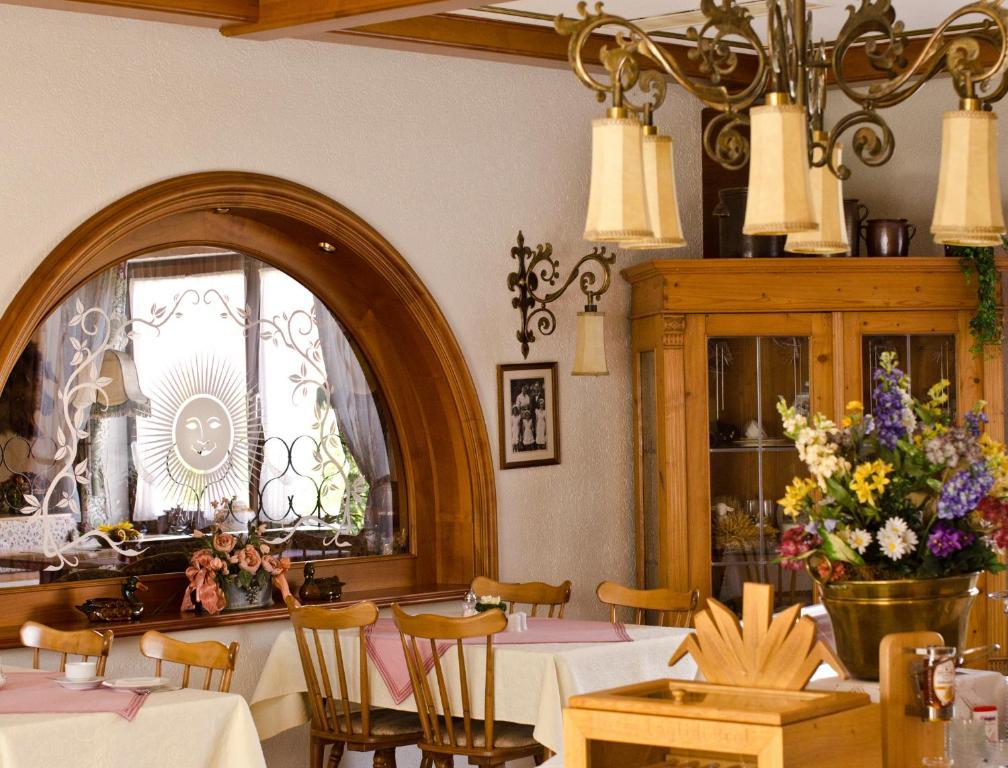 Landhotel Sonneneck - Breuna Im Naturpark ภายนอก รูปภาพ